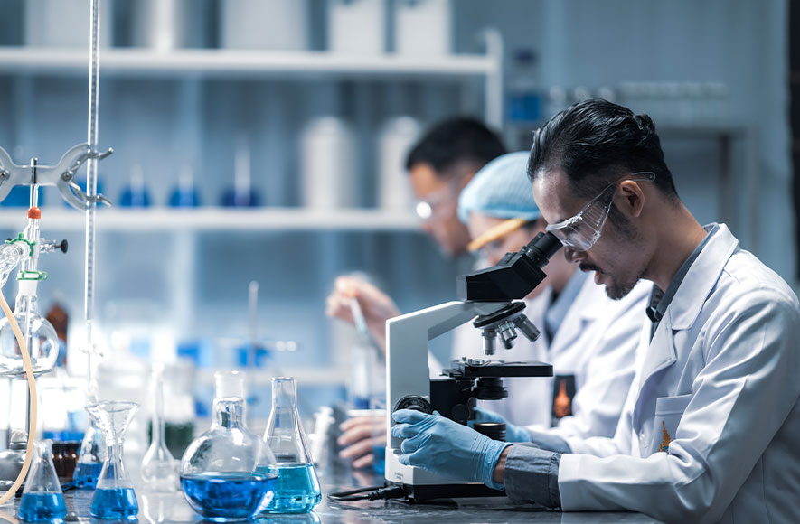 Everything-Liquid-About-Us-Scientist